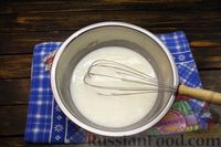 Фото приготовления рецепта: Дрожжевые пирожки с фасолью и чесночным соусом (в духовке) - шаг №5