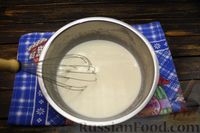 Фото приготовления рецепта: Дрожжевые пирожки с фасолью и чесночным соусом (в духовке) - шаг №7