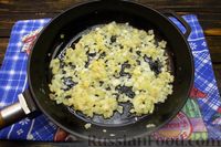 Фото приготовления рецепта: Дрожжевые пирожки с фасолью и чесночным соусом (в духовке) - шаг №12
