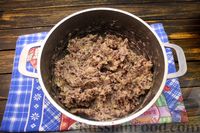 Фото приготовления рецепта: Дрожжевые пирожки с фасолью и чесночным соусом (в духовке) - шаг №15