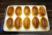 Фото приготовления рецепта: Дрожжевые пирожки с фасолью и чесночным соусом (в духовке) - шаг №23