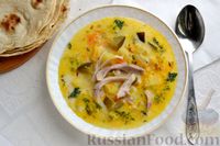 Фото приготовления рецепта: Сырный суп с курицей, солёными огурцами и рисом - шаг №16
