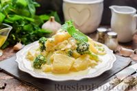 Фото к рецепту: Картошка с брокколи в сливочно-сырном соусе