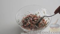 Фото приготовления рецепта: Бризоль из фарша с начинкой из помидоров - шаг №8