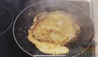 Фото приготовления рецепта: Бризоль из фарша с начинкой из помидоров - шаг №7