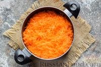 Фото приготовления рецепта: Постный морковный манник с изюмом - шаг №2