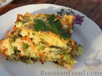 Фото приготовления рецепта: Манник на сметане, с зелёным горошком, морковью и спаржевой фасолью - шаг №11