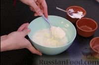 Фото приготовления рецепта: Запечённые блины с творогом под сметанно-медовым соусом - шаг №9