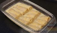 Фото приготовления рецепта: Запечённые блины с творогом под сметанно-медовым соусом - шаг №16
