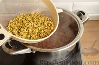 Фото приготовления рецепта: Чечевичный суп с консервированной фасолью и копчёной курицей - шаг №8