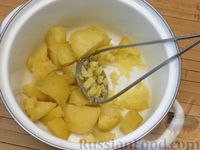 Фото приготовления рецепта: Гречневые вареники с картошкой и грибами - шаг №11