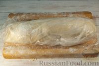 Фото приготовления рецепта: Торт «Наполеон» из слоёного теста на сметане - шаг №14