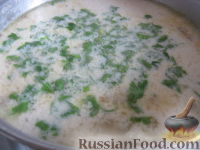 Фото приготовления рецепта: Сырный суп с грибами - шаг №11