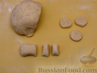 Фото приготовления рецепта: Ленивые картофельные вареники с зажаркой из грибов и лука - шаг №10