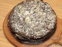 Фото приготовления рецепта: Печёночный торт с грибами - шаг №15