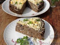 Фото приготовления рецепта: Печёночный торт с грибами - шаг №17