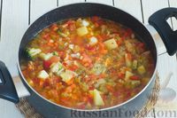 Фото приготовления рецепта: Овощной суп "Три капусты" с помидорами и сладким перцем - шаг №8