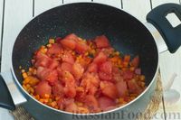 Фото приготовления рецепта: Овощной суп с чечевицей, зелёным горошком и рисом - шаг №4