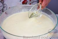 Фото приготовления рецепта: Тонкие дрожжевые блины на молоке - шаг №3