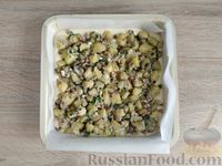 Фото приготовления рецепта: Заливной пирог с картошкой, рыбными консервами и зелёным луком - шаг №17