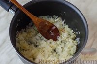 Фото приготовления рецепта: Филе индейки, тушенное со сладким перцем и томатной пастой - шаг №6