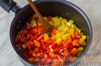 Фото приготовления рецепта: Филе индейки, тушенное со сладким перцем и томатной пастой - шаг №8