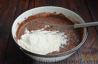Фото приготовления рецепта: Пирожное "Картошка" в шоколадной глазури - шаг №4