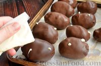 Фото приготовления рецепта: Пирожное "Картошка" в шоколадной глазури - шаг №19