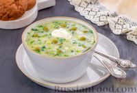 Фото к рецепту: Картофельный суп с черемшой, консервированным горошком и яйцами