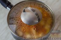 Фото приготовления рецепта: Филе индейки, тушенное со сладким перцем и томатной пастой - шаг №11