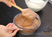 Фото приготовления рецепта: Шоколадно-сметанный мусс - шаг №8
