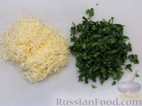 Фото приготовления рецепта: Мясные тефтели с творогом и сыром, тушенные в томатном соусе - шаг №4