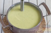 Фото приготовления рецепта: Картофельный суп-пюре с брокколи и твёрдым сыром - шаг №8