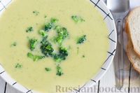 Фото приготовления рецепта: Картофельный суп-пюре с брокколи и твёрдым сыром - шаг №9