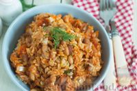 Фото приготовления рецепта: Рис с консервированной фасолью и овощами в томатном соусе - шаг №8