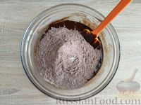 Фото приготовления рецепта: Шоколадные пряники в сахарной глазури - шаг №17