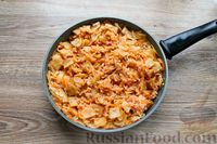 Фото приготовления рецепта: Тушёная капуста с рисом в томатном соусе - шаг №11