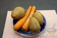 Фото приготовления рецепта: Салат с курицей, морковью, картофелем и черемшой - шаг №4