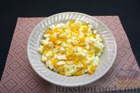 Фото приготовления рецепта: Салат с курицей, морковью, картофелем и черемшой - шаг №9