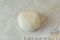 Фото приготовления рецепта: Пасхальное творожное печенье с курагой и сахарной глазурью - шаг №6