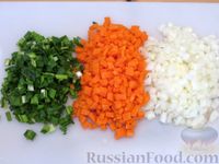 Фото приготовления рецепта: Картофельный суп с индейкой, оливками и зелёным луком - шаг №6