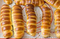 Фото приготовления рецепта: Дрожжевые булочки с вишнёвой начинкой - шаг №21