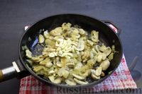 Фото приготовления рецепта: Тефтели из грибов и риса в томатном соусе - шаг №7