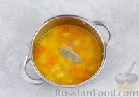 Фото приготовления рецепта: Густой суп с овощами и колбасками - шаг №5