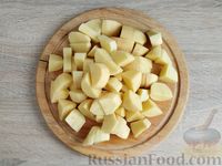 Фото приготовления рецепта: Тушёный картофель с куриным филе и грибами - шаг №8