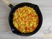 Фото приготовления рецепта: Салат с тунцом, рисом, фасолью и кукурузой - шаг №8