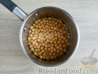 Фото приготовления рецепта: Винегрет с нутом и солёными огурцами - шаг №4