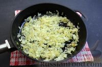 Фото приготовления рецепта: Фасоль с куриными сердечками (на сковороде) - шаг №4