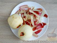 Фото приготовления рецепта: Куриные бёдрышки, запечённые в яблочно-луковом маринаде - шаг №5