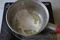 Фото приготовления рецепта: Слоёные трубочки со сладким соусом "бешамель" - шаг №13